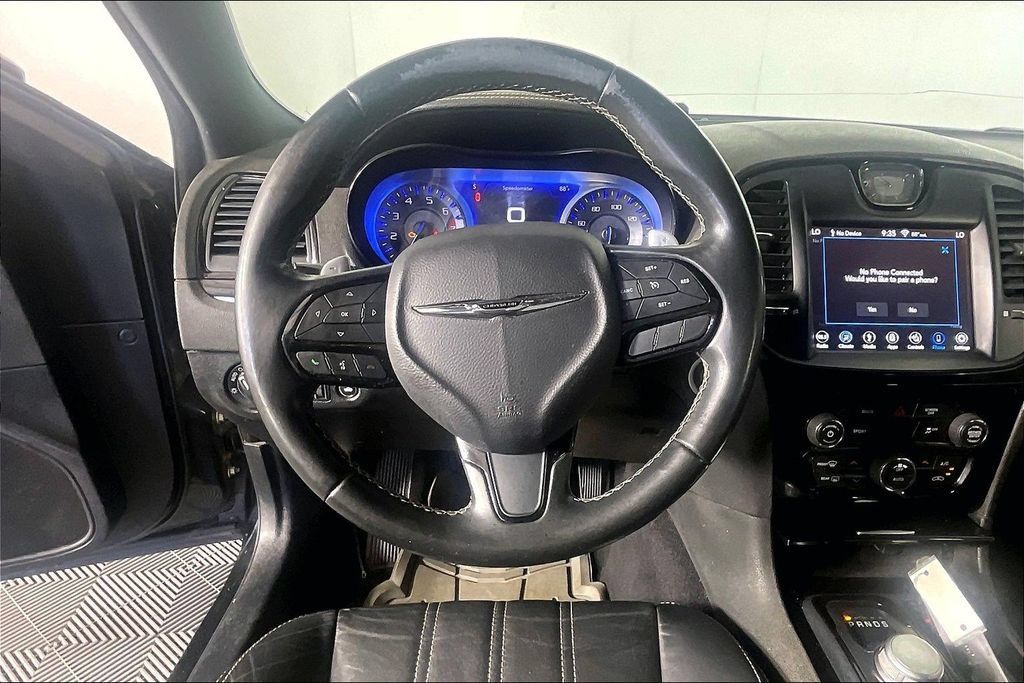 Used 2019 Chrysler 300 S AWD/4WD image 6