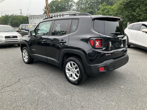Used 2016 Jeep Renegade Latitude w/ Popular Equipment Group AWD/4WD image 11