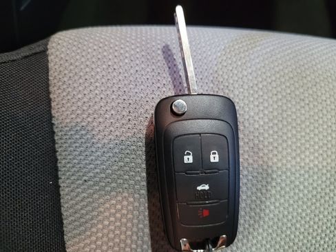 Used 2016 Chevrolet Cruze LS FWD image 32