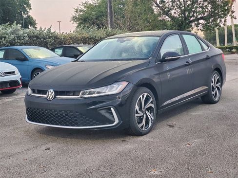 New 2025 Volkswagen Jetta SEL image 3