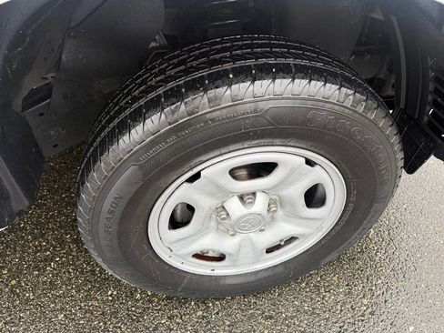 Used 2013 Toyota Tacoma Base 4x2 2dr Regular Cab 6.1 f image 22