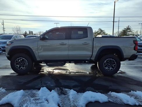 Used 2023 Chevrolet Colorado ZR2 w/ ZR2 Convenience Package III image 4