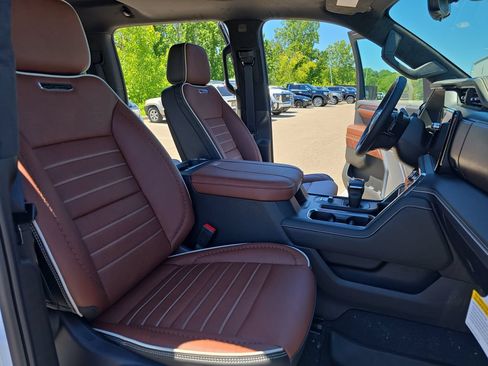 New 2026 GMC Sierra 1500 Denali Ultimate AWD/4WD image 10