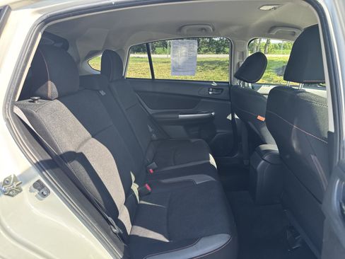 Used 2017 Subaru Crosstrek 2.0i Premium AWD/4WD image 16