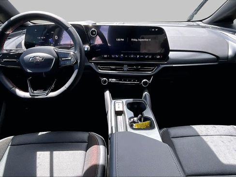 Used 2025 Chevrolet Equinox EV RS w/ Convenience Package II FWD image 14