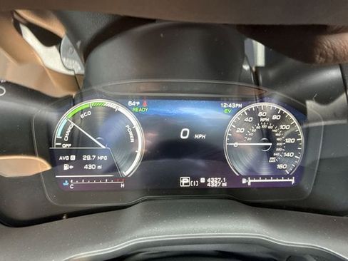 Used 2025 Subaru Forester Limited image 15