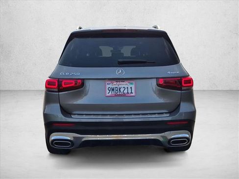 Used 2021 Mercedes-Benz GLB 250 4MATIC image 7