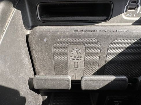 Used 2024 RAM 2500 Limited image 29