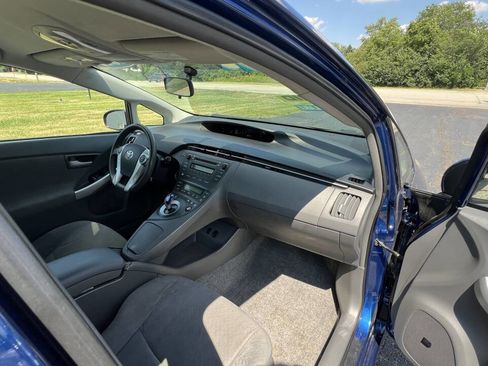 Used 2011 Toyota Prius Five image 20