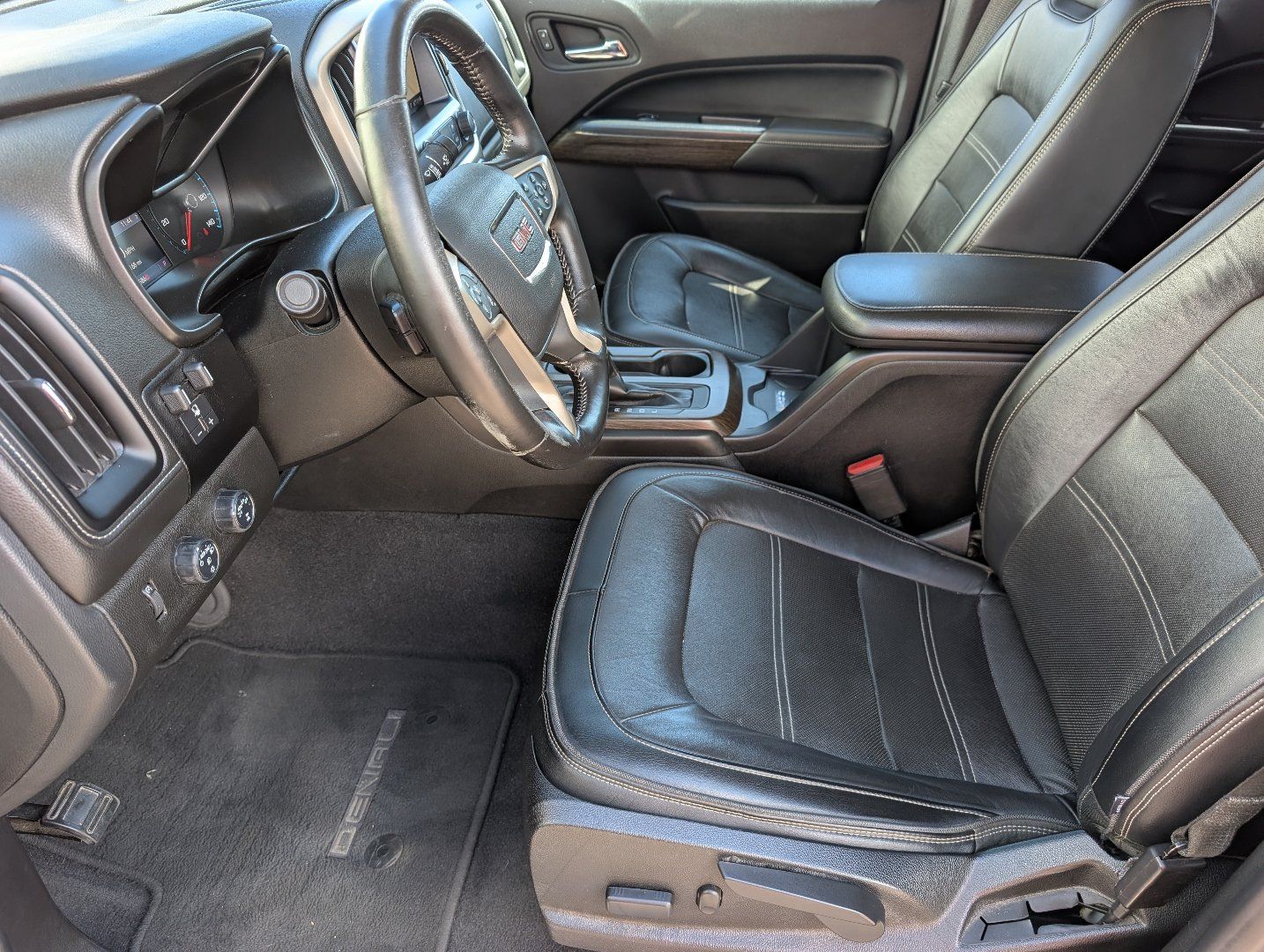 Used 2020 GMC Canyon Denali AWD/4WD image 10