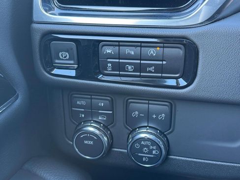 Certified 2025 GMC Yukon XL Denali image 14