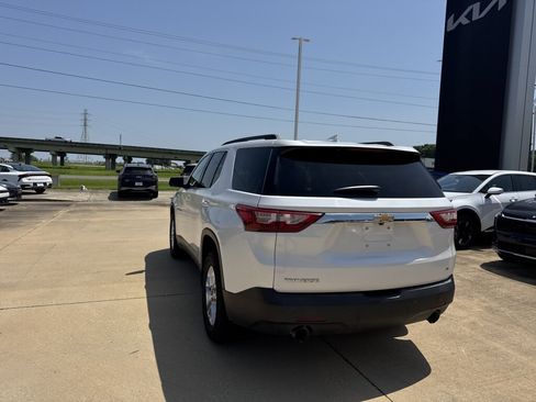 Used 2021 Chevrolet Traverse LT FWD image 20