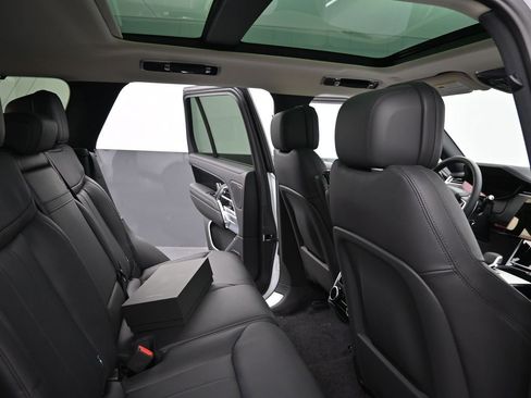 New 2025 Land Rover Range Rover SE AWD/4WD image 14