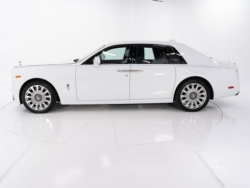 Certified 2023 Rolls-Royce Phantom Sedan image 2