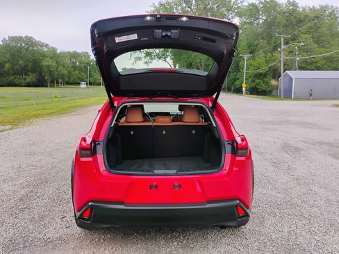 Used 2019 Lexus UX 200 w/ Premium Package FWD image 15