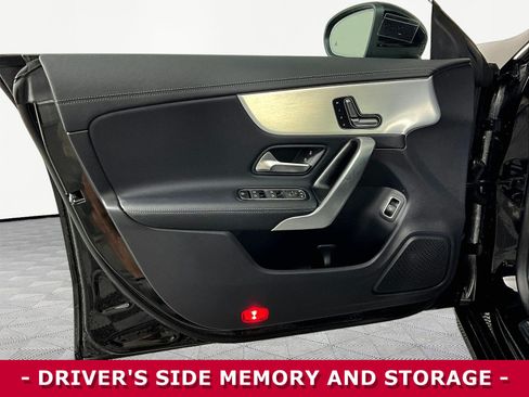 Used 2025 Mercedes-Benz CLA 250 4MATIC image 20