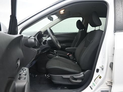 Used 2021 Nissan Kicks S FWD image 22