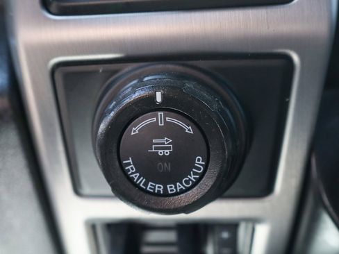 Used 2018 Ford F150 Platinum w/ Equipment Group 701A Luxury image 39