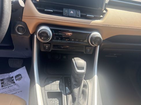 Used 2025 Toyota RAV4 XLE Premium image 15