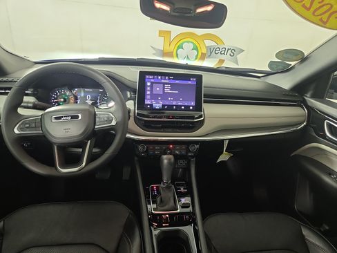 Certified 2023 Jeep Compass Limited AWD/4WD image 14