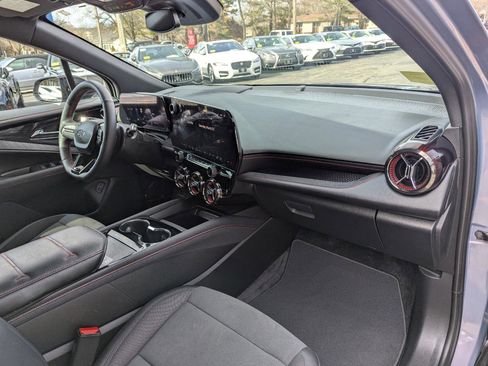 Used 2025 Chevrolet Blazer EV RS image 32