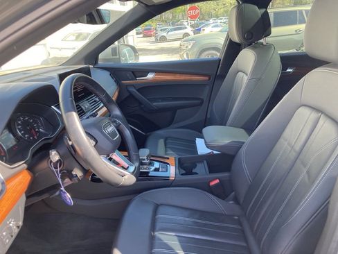 Used 2023 Audi Q5 2.0T Premium w/ Convenience Package AWD/4WD image 8