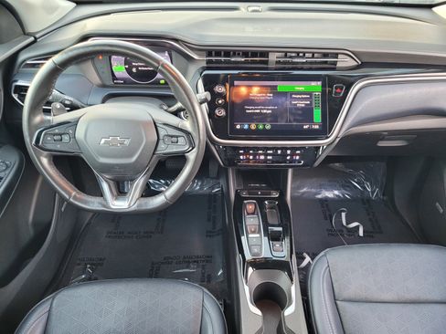 Used 2022 Chevrolet Bolt EUV Premier w/ Sun & Sound Package image 11