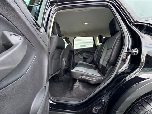 Used 2019 Ford Escape S image 17