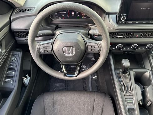 Certified 2025 Honda Accord SE image 27