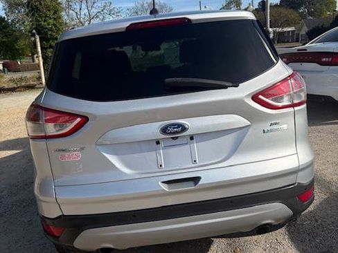 Used 2014 Ford Escape SE image 4