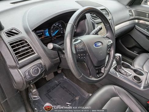 Used 2019 Ford Explorer XLT w/ Equipment Group 202A FWD image 11