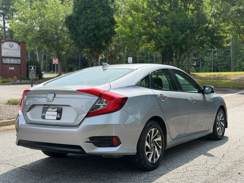 Used 2017 Honda Civic EX image 5