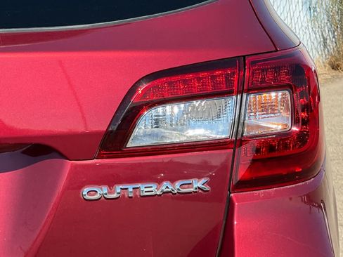 Used 2019 Subaru Outback 2.5i Limited AWD/4WD image 21