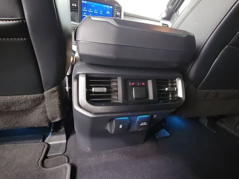 Used 2023 Ford F150 Platinum image 34