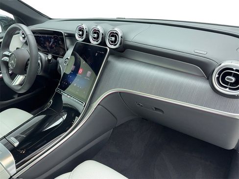 Used 2025 Mercedes-Benz GLC 300 4MATIC image 48