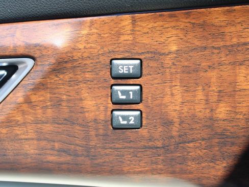 Used 2022 Subaru Ascent Touring image 28