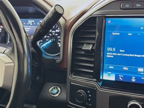 Used 2022 Ford F350 Platinum w/ FX4 Off-Road Package image 19