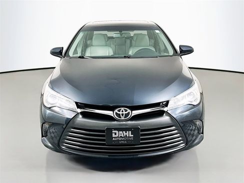 Used 2016 Toyota Camry XLE image 2