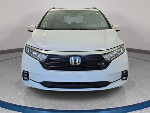 Used 2023 Honda Odyssey Touring image 2