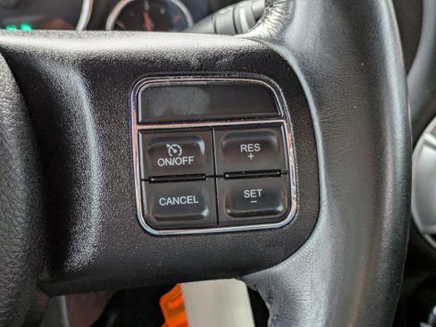 Used 2017 Jeep Wrangler Unlimited Sahara w/ Connectivity Group image 12