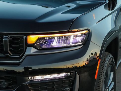 New 2026 Jeep Grand Cherokee L Limited AWD/4WD image 5
