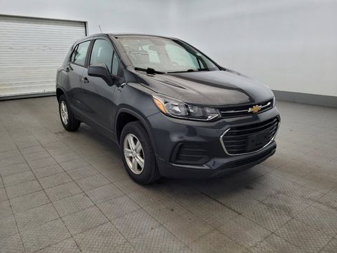Used 2019 Chevrolet Trax LS w/ LPO, Cargo Package AWD/4WD image 13