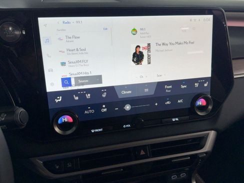 Used 2025 Lexus RX 350 FWD image 22