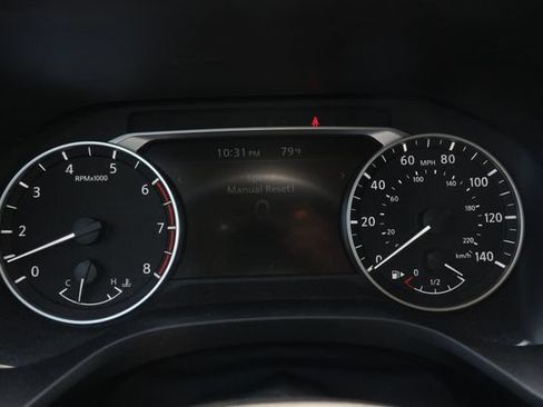 Used 2024 Nissan Rogue S FWD image 13