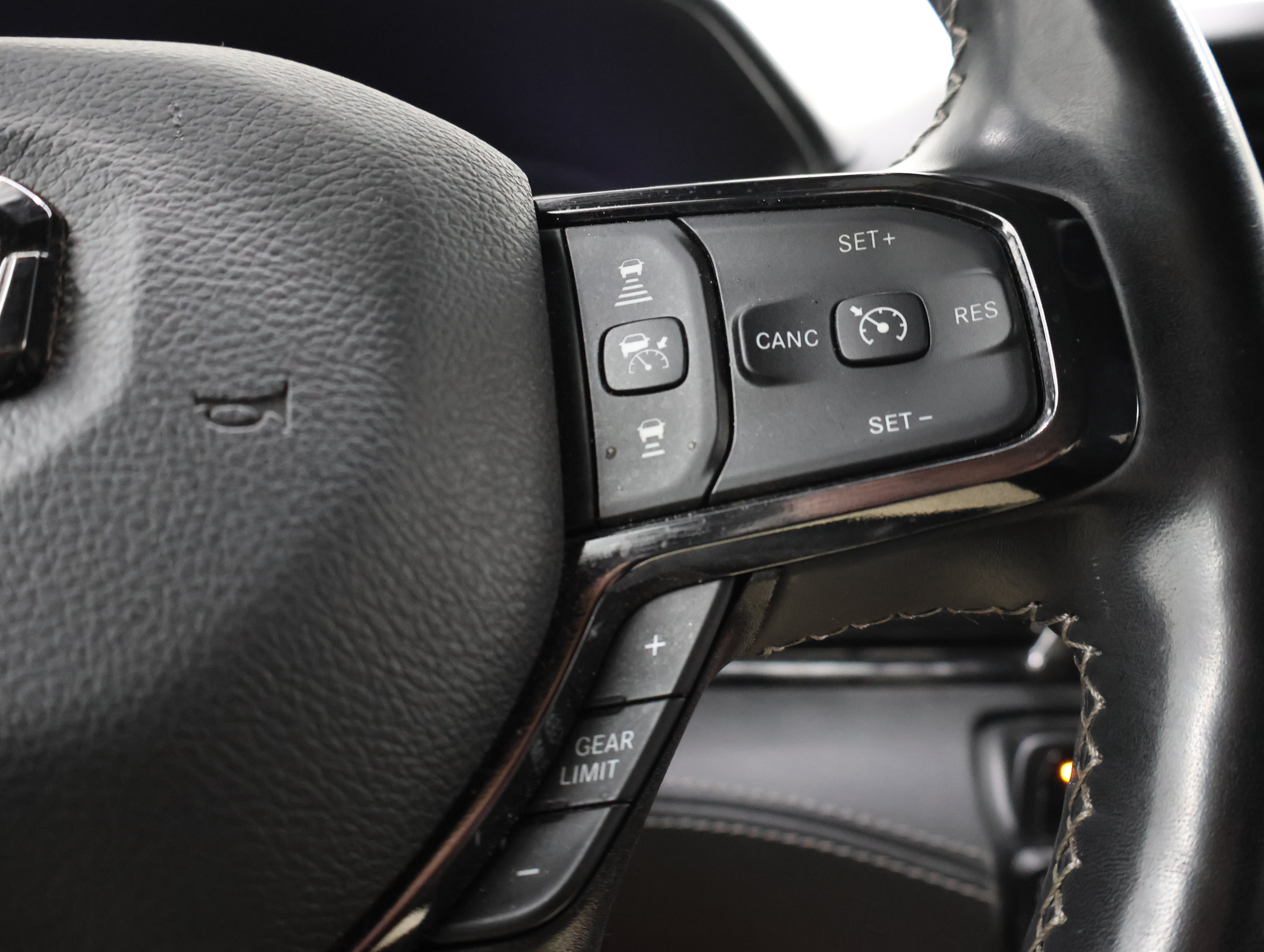 Used 2022 RAM 1500 Limited AWD/4WD image 14