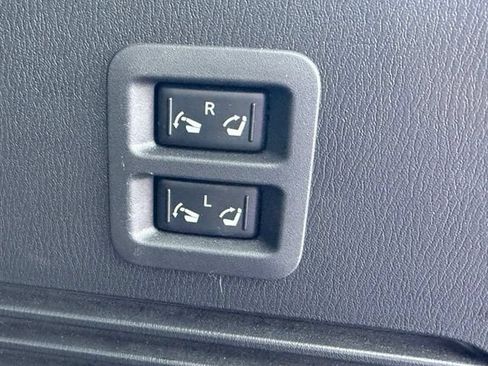 Used 2023 Nissan Armada Platinum w/ Captain's Chairs Package AWD/4WD image 13