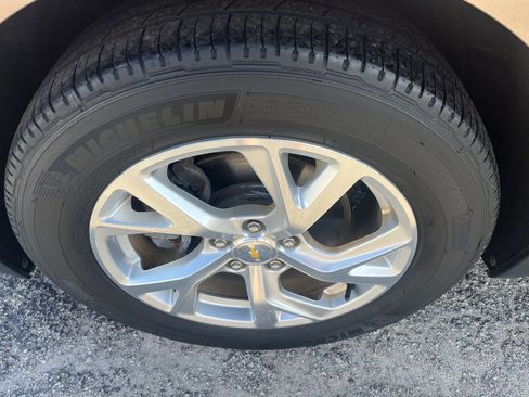 Used 2019 Chevrolet Equinox LT image 10