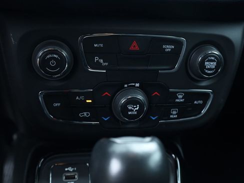 Used 2020 Jeep Compass Latitude FWD image 8