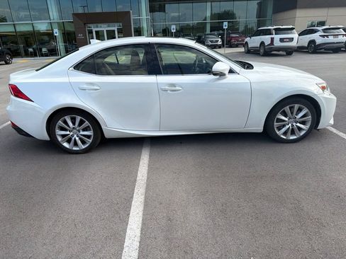 Used 2016 Lexus IS 200t RWD image 4
