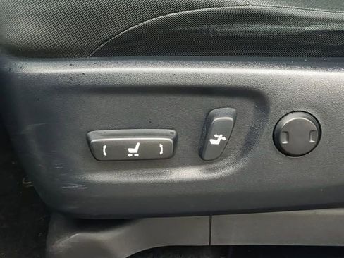 Used 2018 Toyota 4Runner TRD Off-Road AWD/4WD image 21